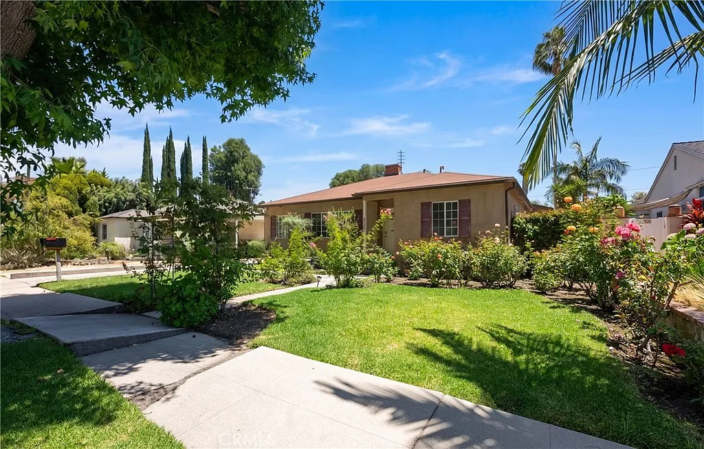 3 bed, 1906 sqft, $5,600 — Photo 3
