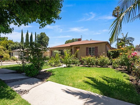 3rd image of 4722 Ventura Canyon Ave