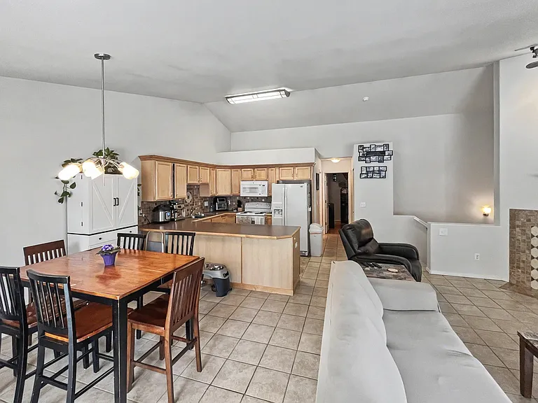 5702 Sapphire Loop #77A — Photo 2