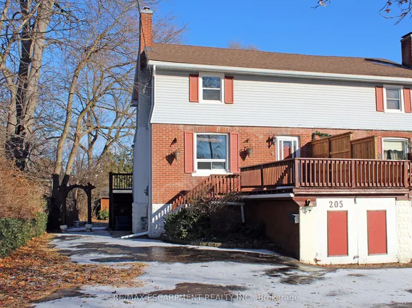 205 Main St E, Grimsby, ON L3M 1P5