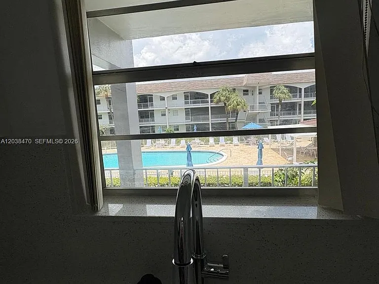 541 Blue Heron Dr #215 — Photo 29