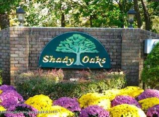 76 Honeysuckle Ln #213, Red Bank, NJ 07701