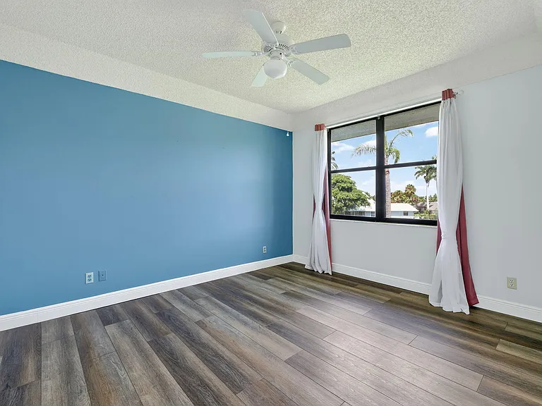 6101 SE Landing Way #11 — Photo 16