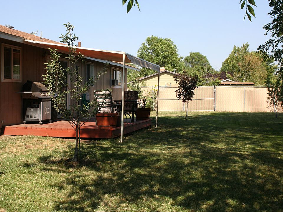 2nd image of 3908 Bartlett Ave