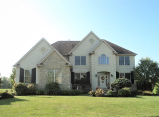 8423 Meadowmoore Pl, Pickerington, OH 43147