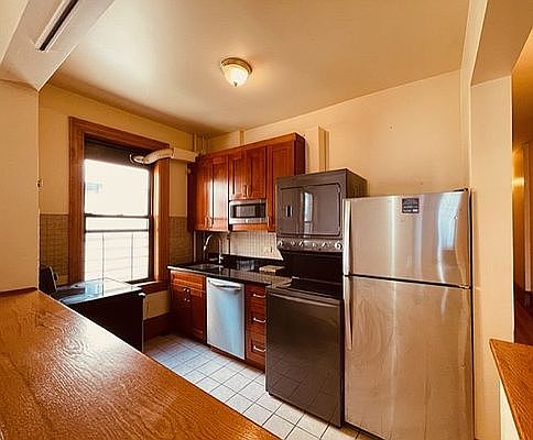 5th image of 4260 Broadway APT 603