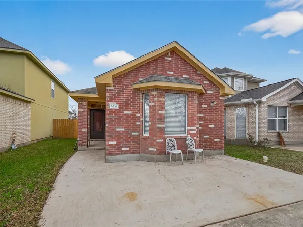 5637 Lotus St, Houston, TX 77085