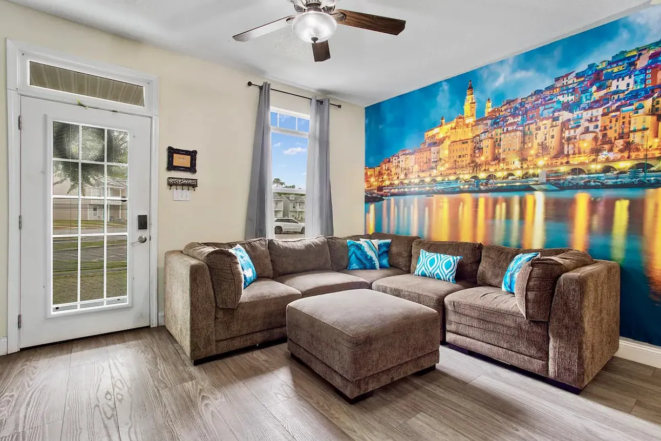 3 bed, 1187 sqft, $2,500 — Photo 2
