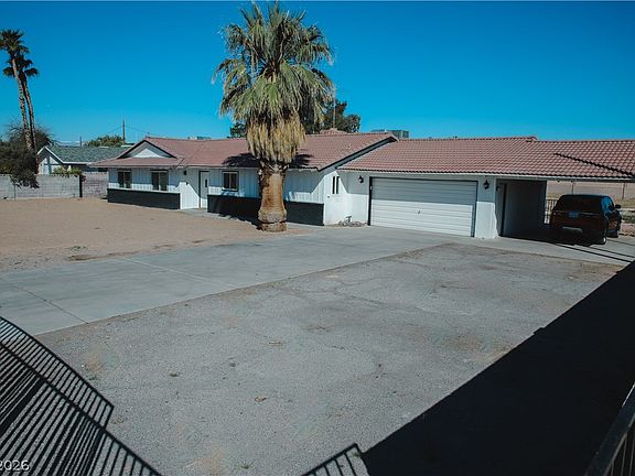 2nd image of 2580 E Hacienda Ave