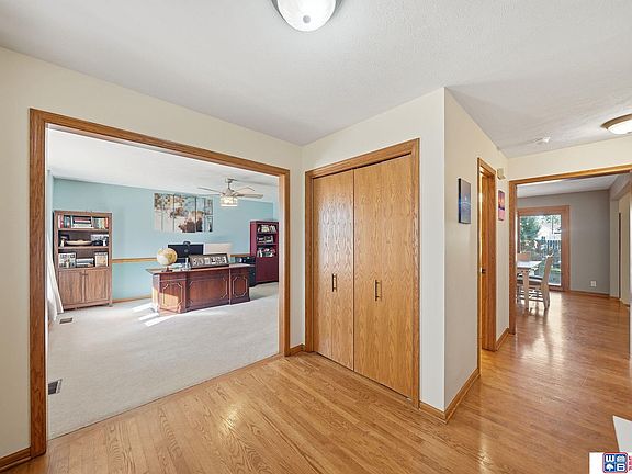 4th image of 6144 S 93rd St