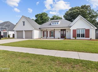 105 Waterhouse Rd, Carencro, LA 70520