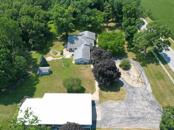 1860 E Us Highway 24, Reynolds, IN 47980