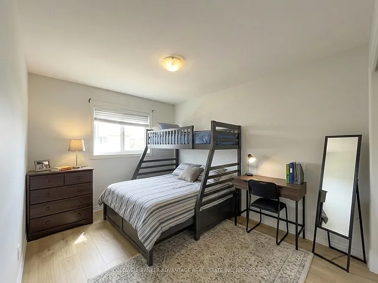 218 Heron St — Photo 17
