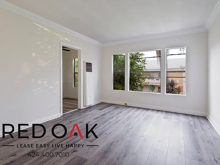 5146 Clinton St #2 — Photo 1