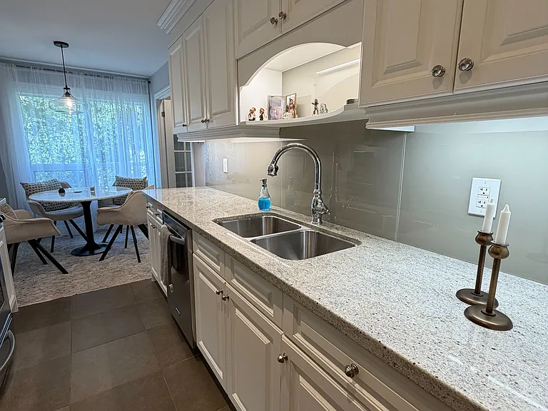 15 Rean Dr #302 — Photo 9