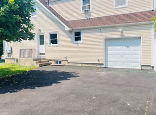 761 Jackson Ave, Lindenhurst, NY 11757