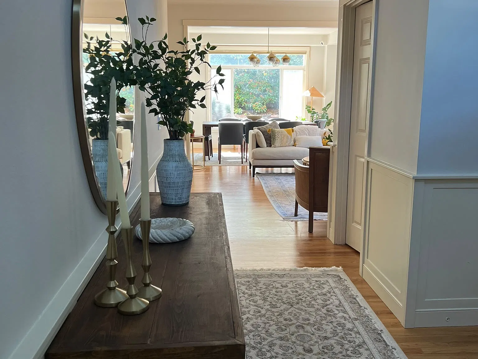 5 bed, 2660 sqft, $5,300 — Photo 2