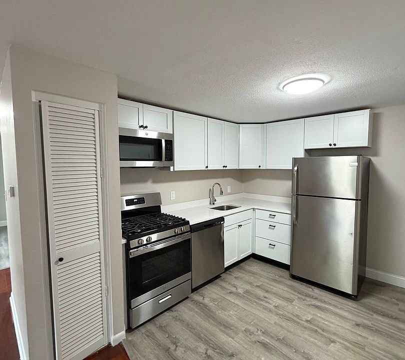1st image of 345-381 Hildreth St #351-22