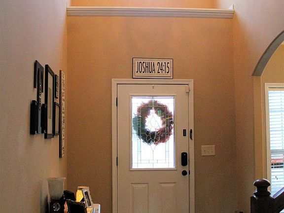 2nd image of 1124 Chinook Cir
