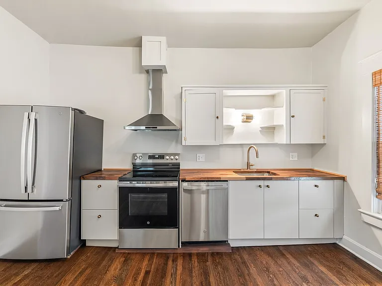 3910 Mercier St #2 — Photo 6