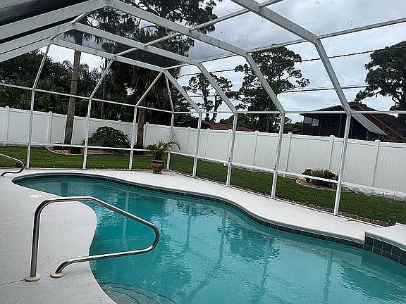 5th image of 2924 Royal Palm Dr