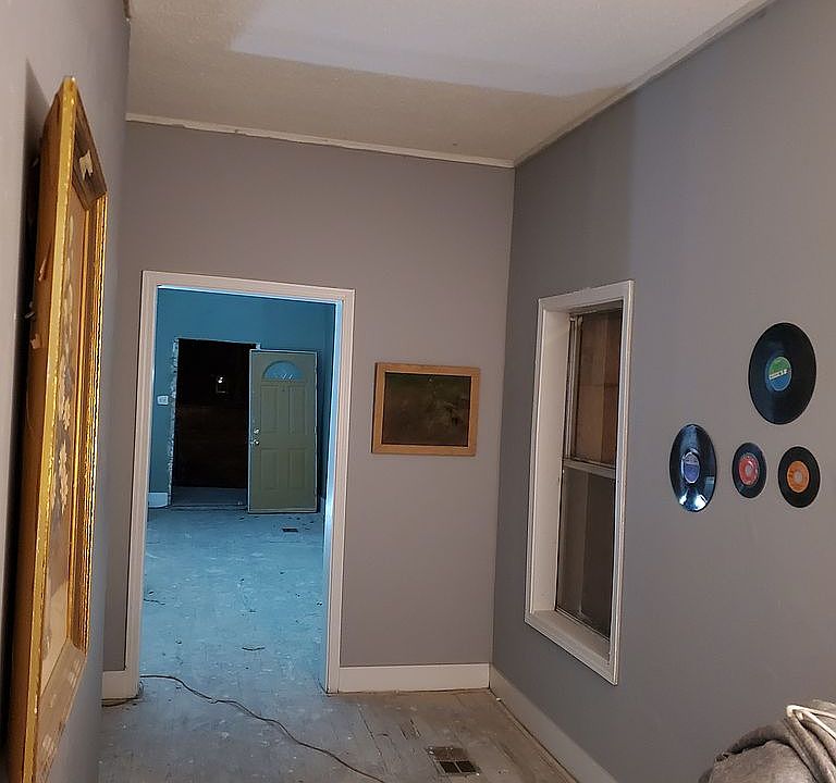 1st image of 526 Lucy Ave