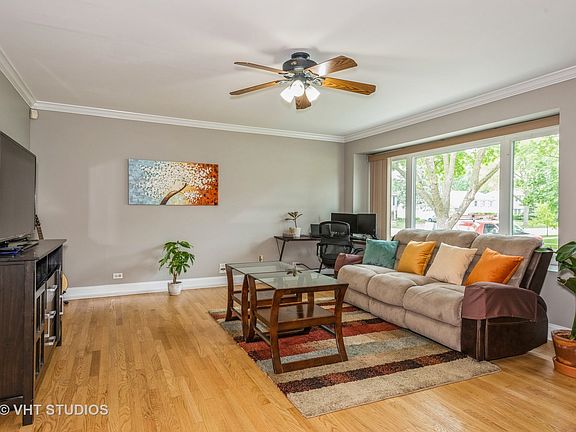 2nd image of 514 Selkirk Dr