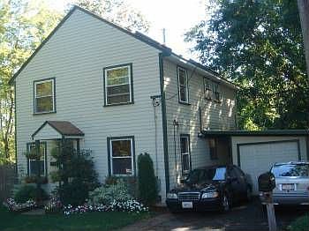 1st image of 195 Midwood St