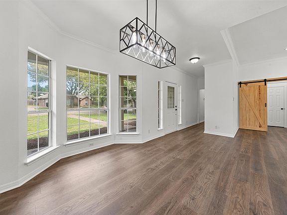 5th image of 511 Kristi St