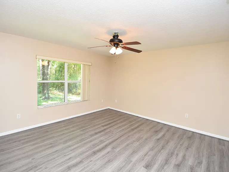 33 Lloyd Trl #B — Photo 18
