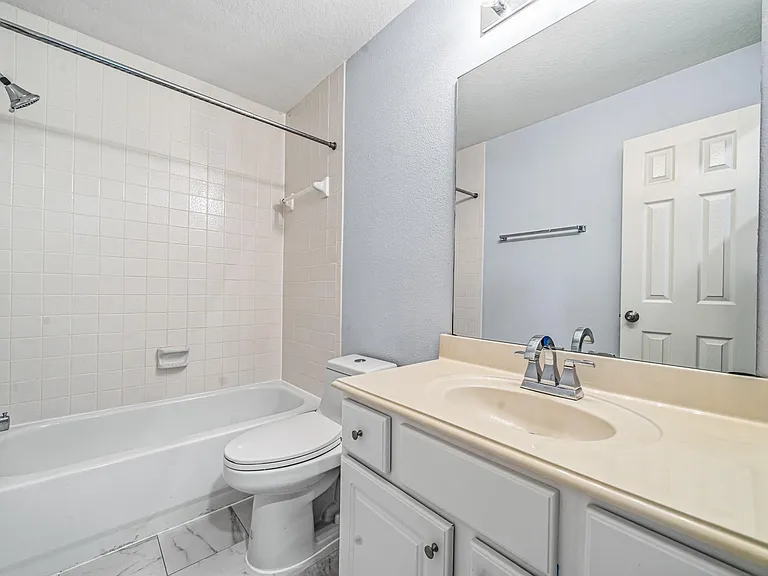 15007 Changing Oak Ridge Ct — Photo 24