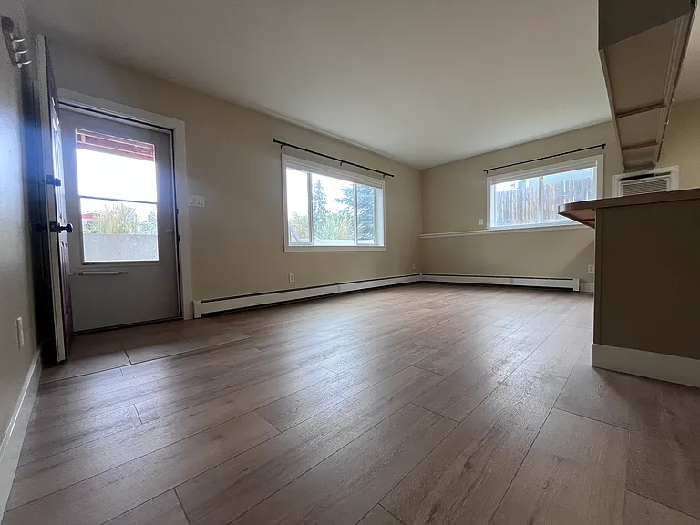 1402 Emery Ct #1 — Photo 7