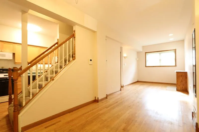Building Photo - 1257 W Flournoy St #1R