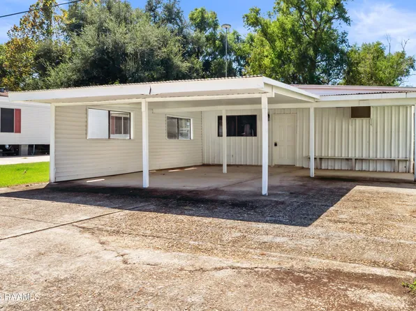 1044 Jean Lafitte St, Breaux Bridge, LA 70517