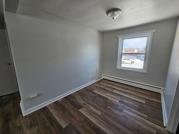 3rd image of 11 Linda Dr APT 3