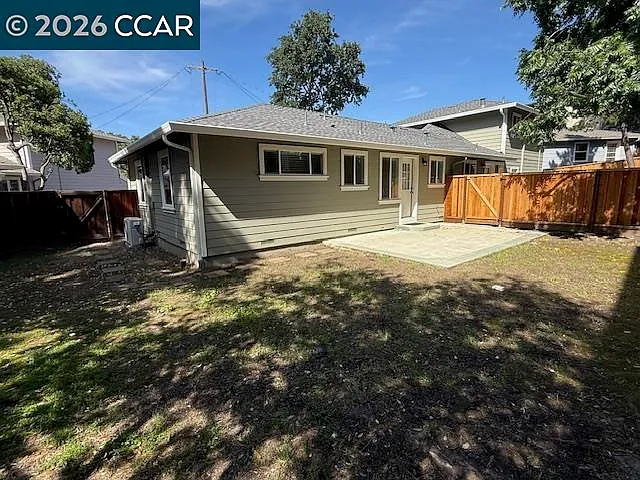 1489 Carmel Dr — Photo 14