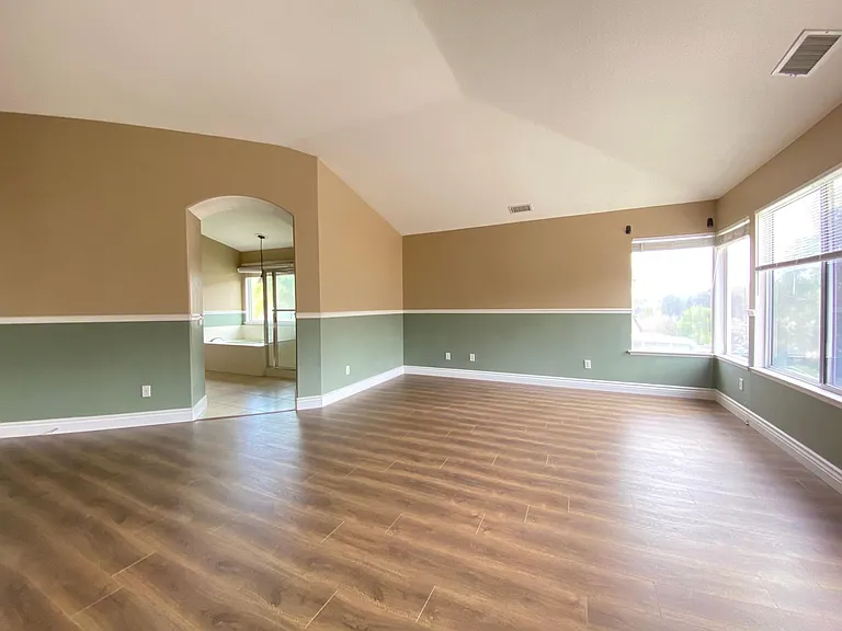 1758 Vista Del Norte — Photo 11