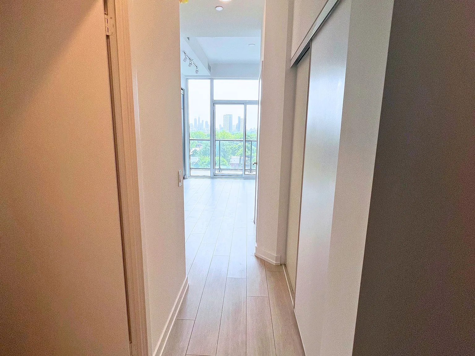 Oscar Residences — Photo 4