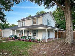 128 Reynolds Cir, Ocean Springs, MS 39564