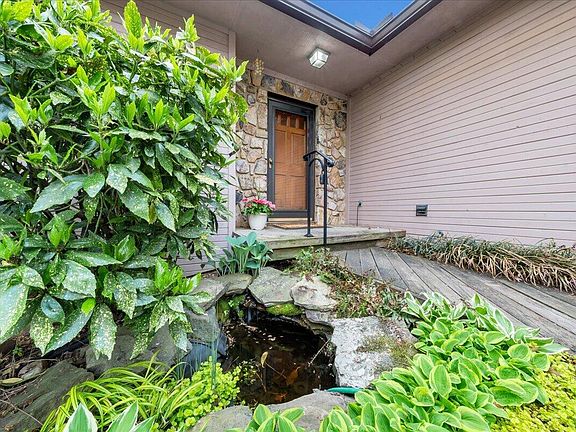 4th image of 2606 Oak Hill Ln SW