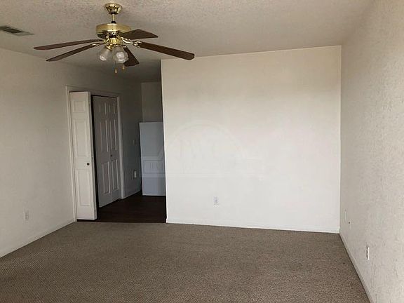 3rd image of 1407 Dugger Cir #1407