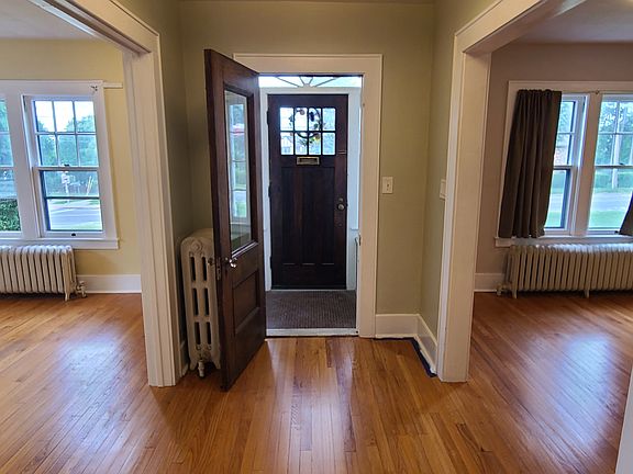 4th image of 3410 James St