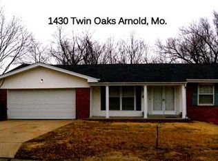 1430 Twin Oaks Dr, Arnold, MO 63010
