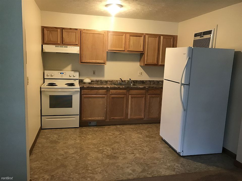 2nd image of 1018 8th St APT 7