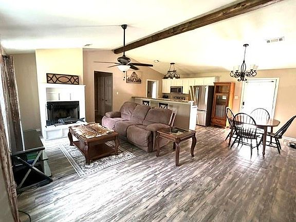 3rd image of 4375 Revere Ln