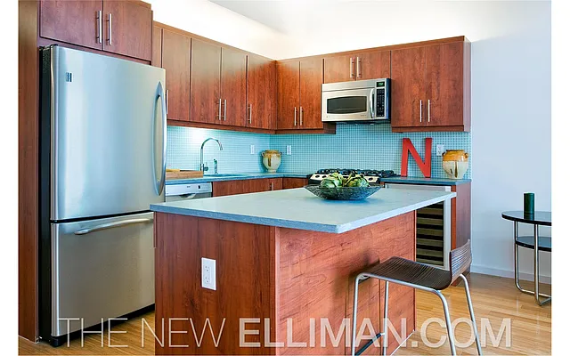 Sold by Douglas Elliman | media 24