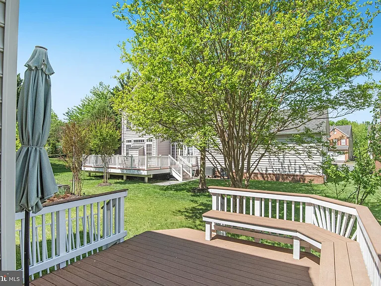 8416 Churchside Dr — Photo 33