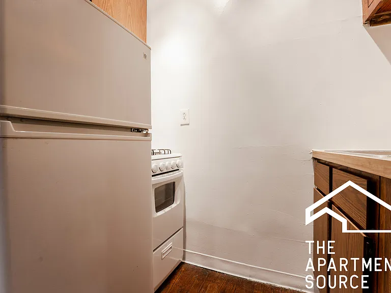 2426 N Sawyer Ave #1W — Photo 10
