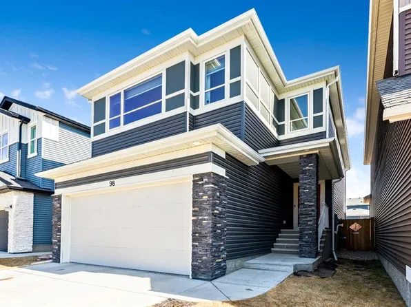 98 W Lucas Cres NW, Calgary, AB T3P 1M6