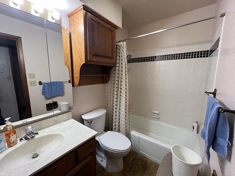909 W Firwood St — Photo 6